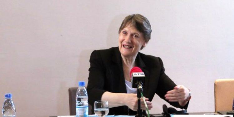 La présidente du Conseil d’administration de l'ITIE, Mme Helen Clark